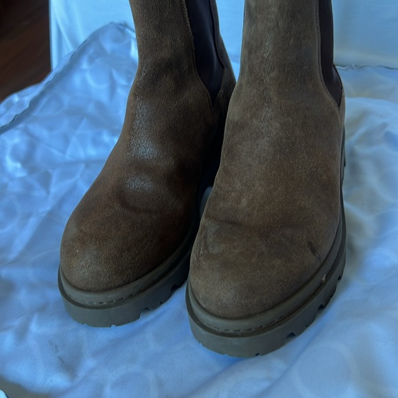 BANANA Republic Chelsea Boots - Size 7 - Picture 13 of 14